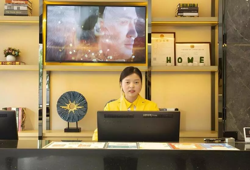 Hotelli City Comfort Inn Huanggang Huangzhou Avenue