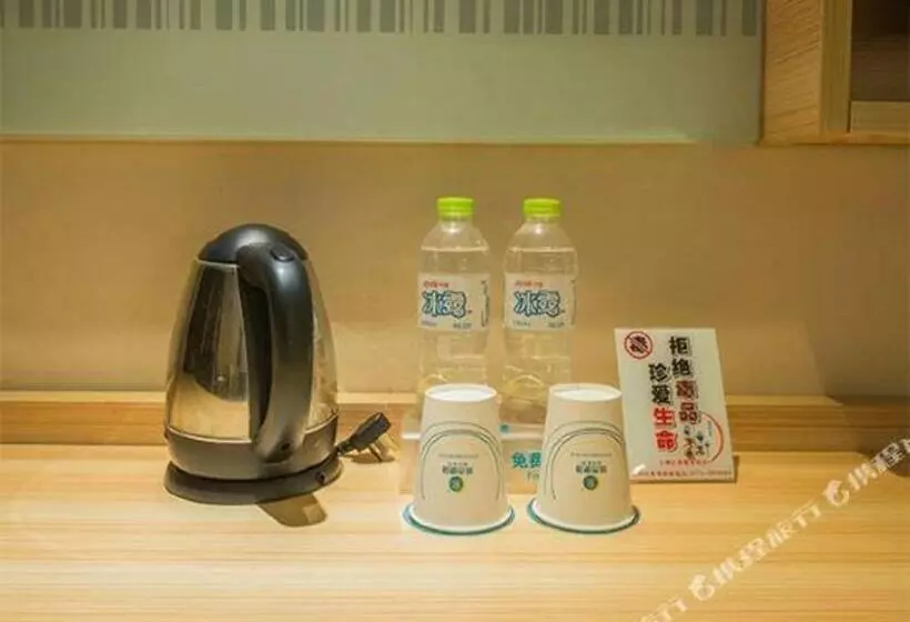 Hotelli City Comfort Inn Yulin Jincheng Center Municipal Government