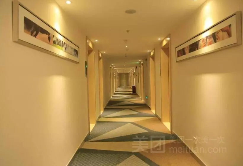 Hotelli City Comfort Inn Yulin Jincheng Center Municipal Government