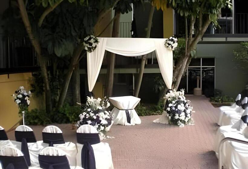 酒店 Magnuson Grand Conference