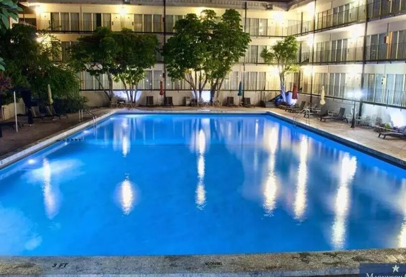 Hotelli Magnuson Grand Conference