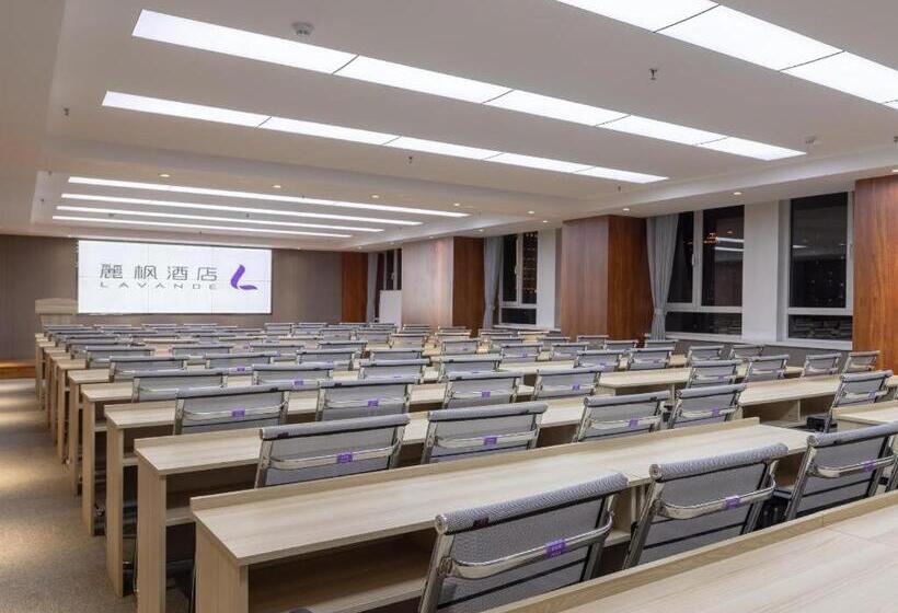 Lavande Hotel·shijiazhuang Xinji Lucheng Commercial Plaza