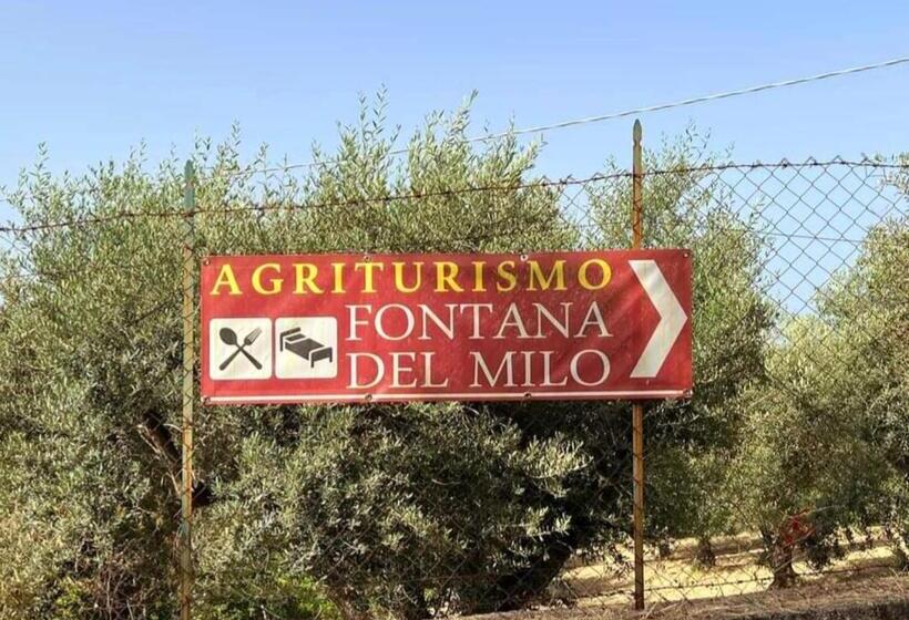 هتل Agriturismo Fontana Del Milo