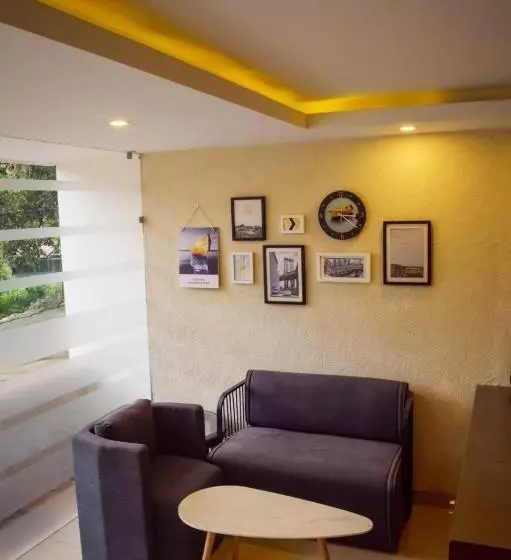 Hotelli Hill View, Mussoorie   Near Mall Road Mussoorie