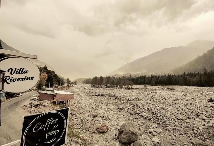 Hotel Riverine Cafe & Cottages