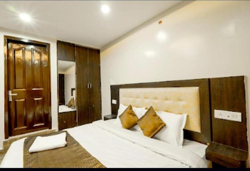 Hotel Riverine Cafe & Cottages