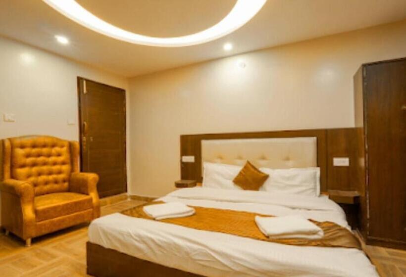 Hotel Riverine Cafe & Cottages