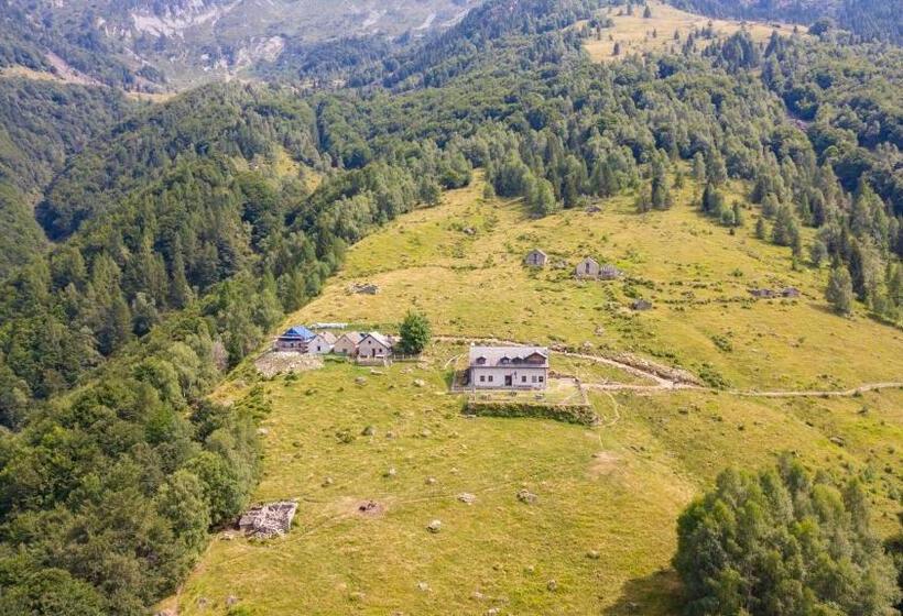 هاستل Rifugio Parpinasca