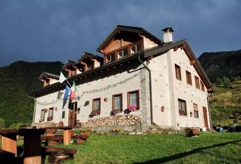 ユースホステル Rifugio Parpinasca