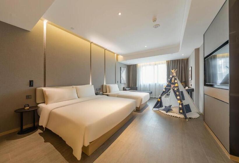 Atour Hotel Quzhou Nankong