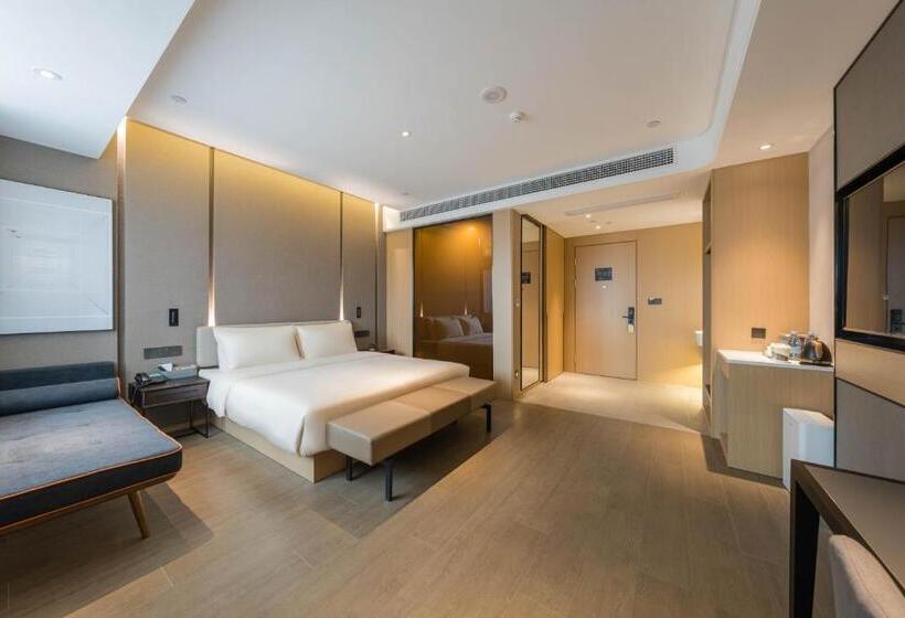 Atour Hotel Quzhou Nankong