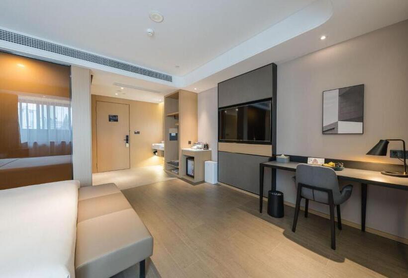 Atour Hotel Quzhou Nankong