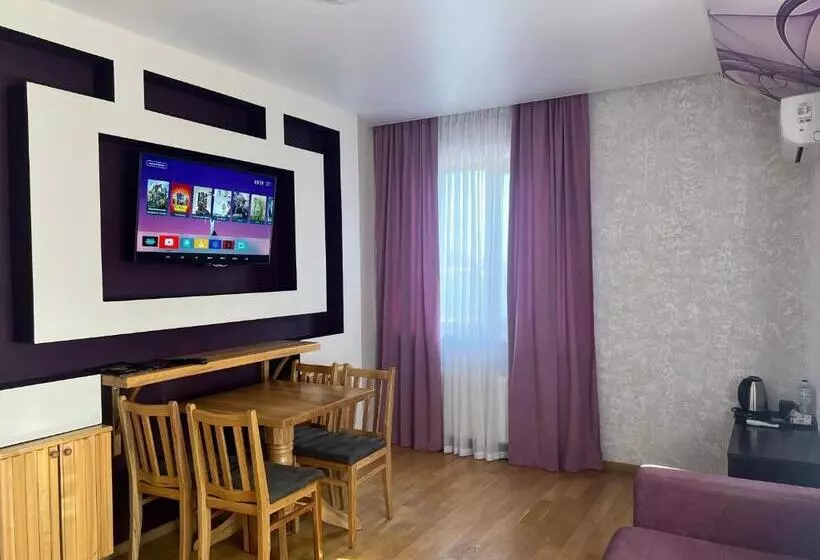 Hotelli готельний комплекс