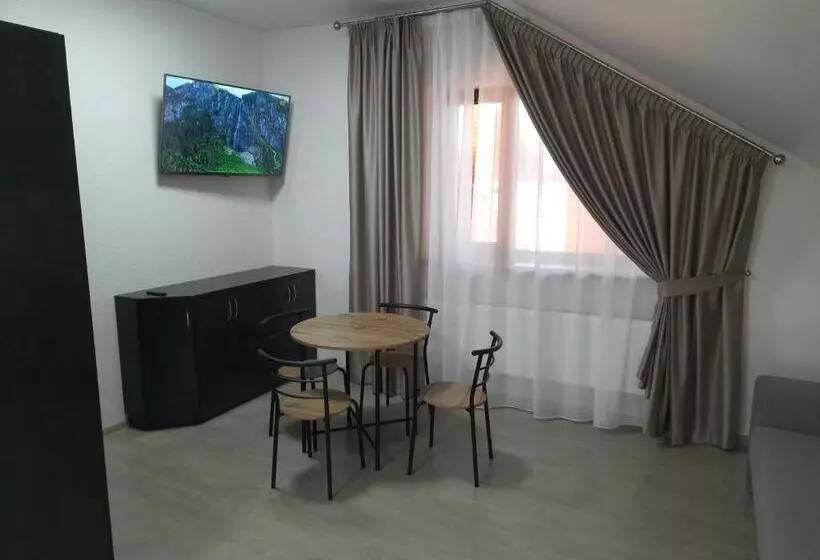 Hotelli готельний комплекс