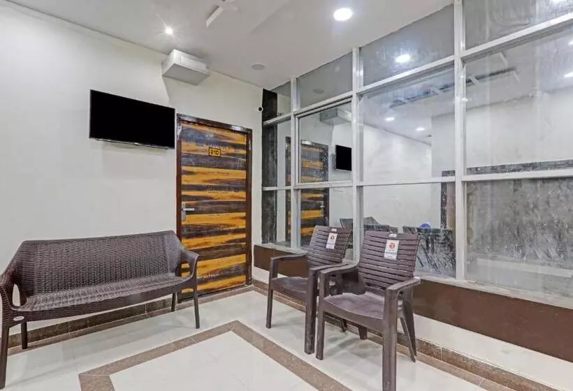 ホテル Super Collection O Oyo Townhouse Lemonade Shyam Nagar