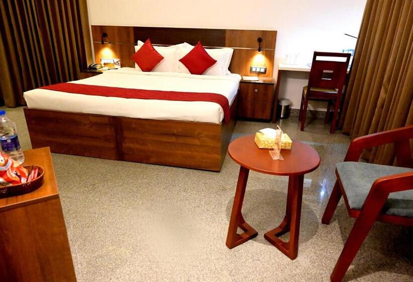 ホテル Thamburu International