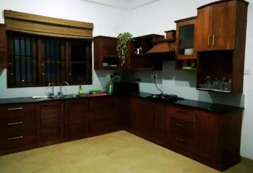 Majatalo Anuradhapura Peacock Garden Holiday Bungalow