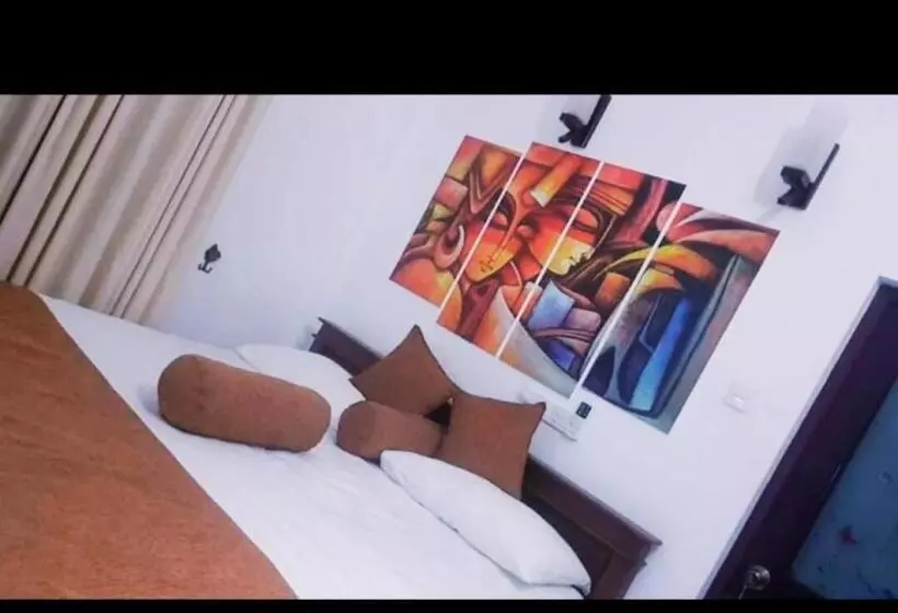 Majatalo Anuradhapura Peacock Garden Holiday Bungalow