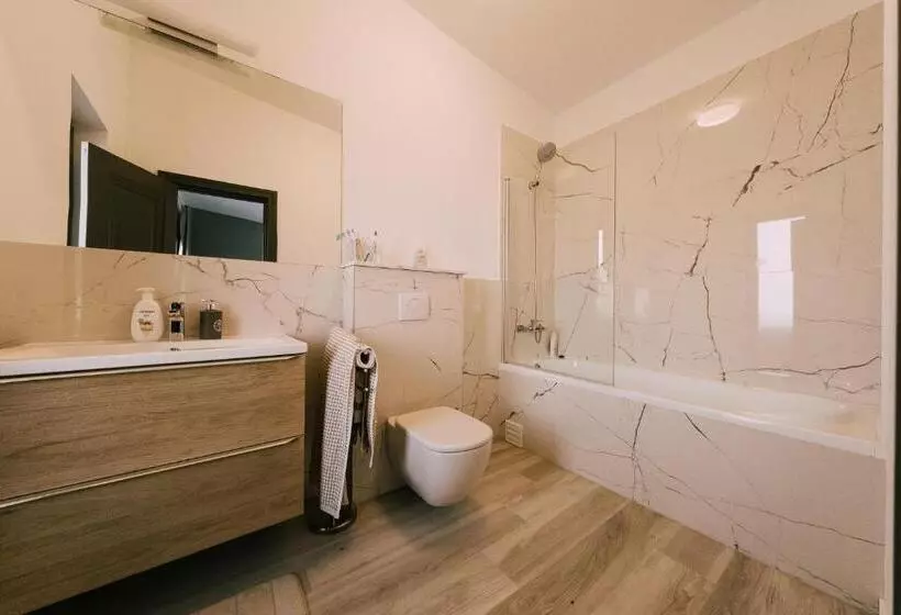 Majatalo Modern Cosy House By Lake View Colibita Resort   Vila C2