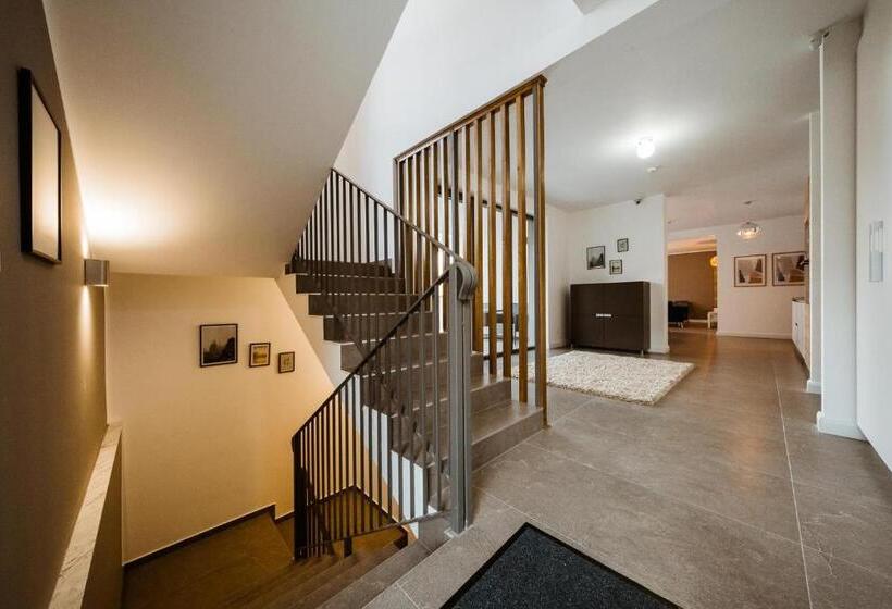 پانسیون Modern Cosy House By Lake View Colibita Resort Vila C2