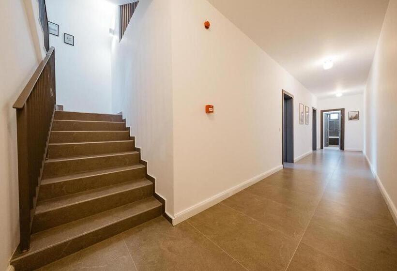 پانسیون Modern Cosy House By Lake View Colibita Resort Vila C2