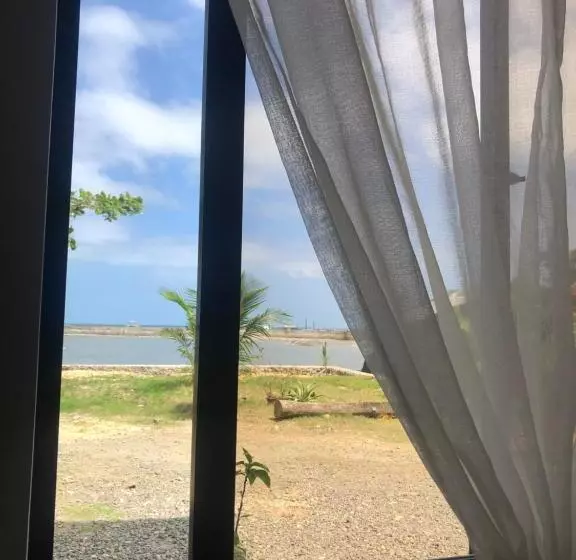 Majatalo Sea Breeze Beach House Near Sandbars And Beaches And Near To Danao Port