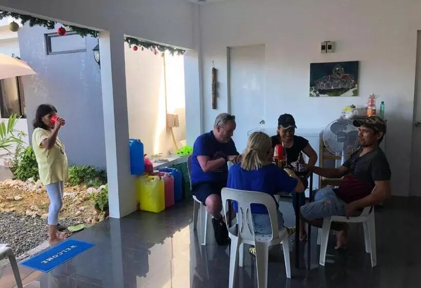 Majatalo Sea Breeze Beach House Near Sandbars And Beaches And Near To Danao Port