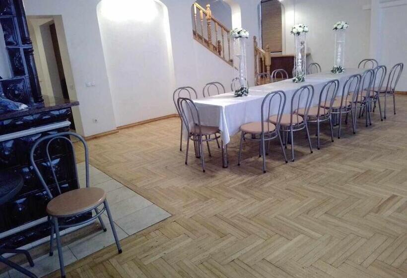 پانسیون Red Heart Holiday Home