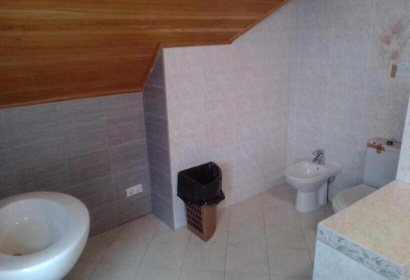 پانسیون Red Heart Holiday Home