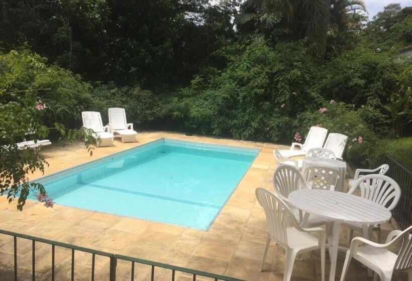 호스텔 Pousada Jardim Secreto