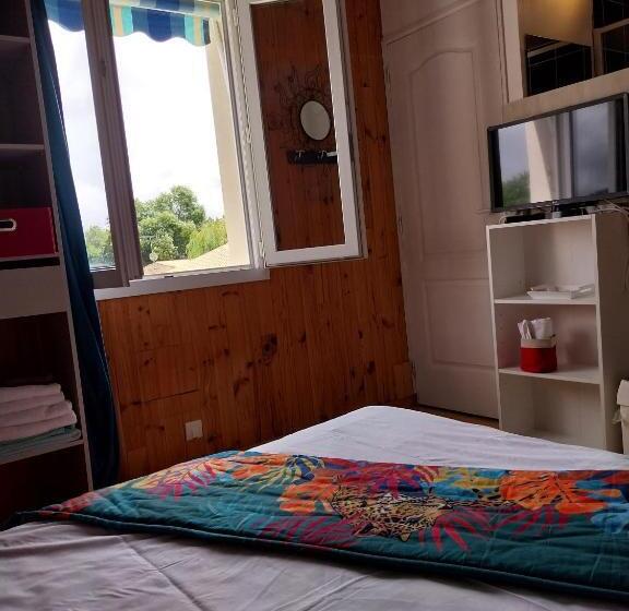 ベッドアンドブレックファースト Couette Et Cafe