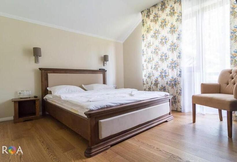 ホテル Pensiunea Izvorul Zanelor