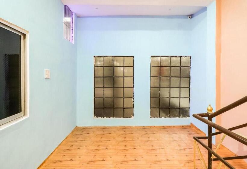 Hotel Spot On 67730 Yash Paying Guest House