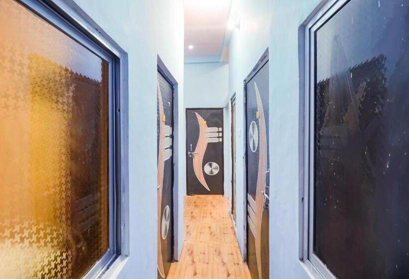 Hotel Spot On 67730 Yash Paying Guest House