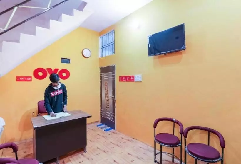 ホテル Spot On 67730 Yash Paying Guest House