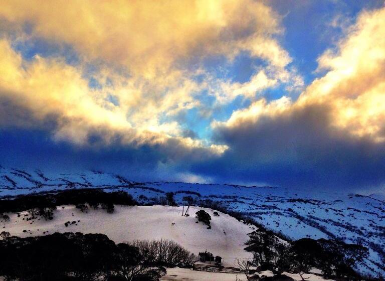 Отель The Man From Snowy River