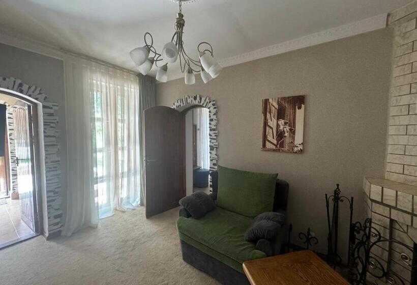 پانسیون дом вдали от дома Sky Village