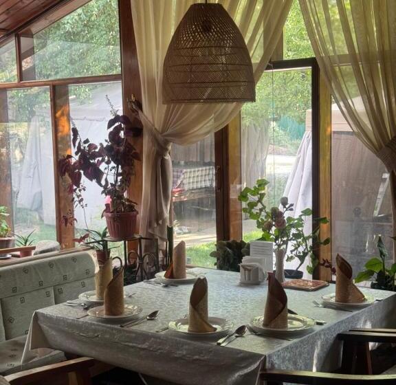 پانسیون дом вдали от дома Sky Village