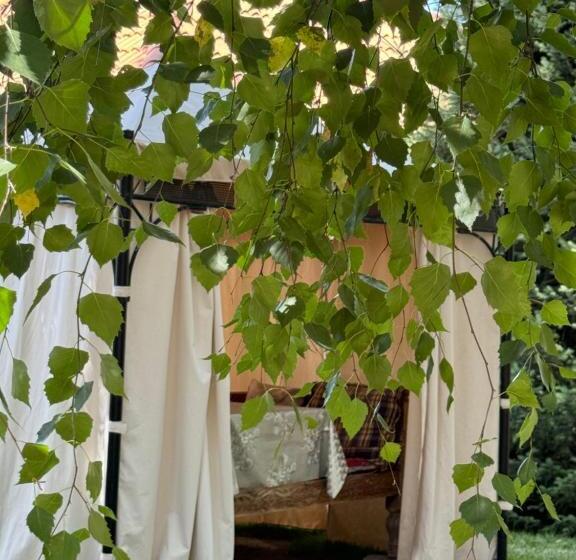 Pension (Hôtel basse catégorie) дом вдали от дома Sky Village