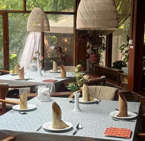 پانسیون дом вдали от дома Sky Village