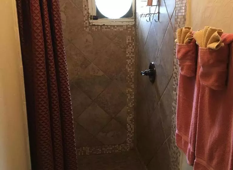 1884 Wildwood Bed And Breakfast Inn