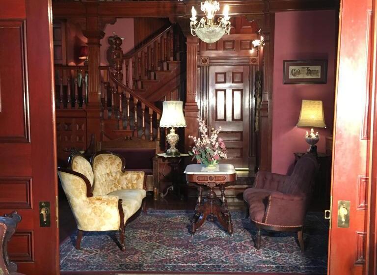 1884 Wildwood Bed And Breakfast Inn