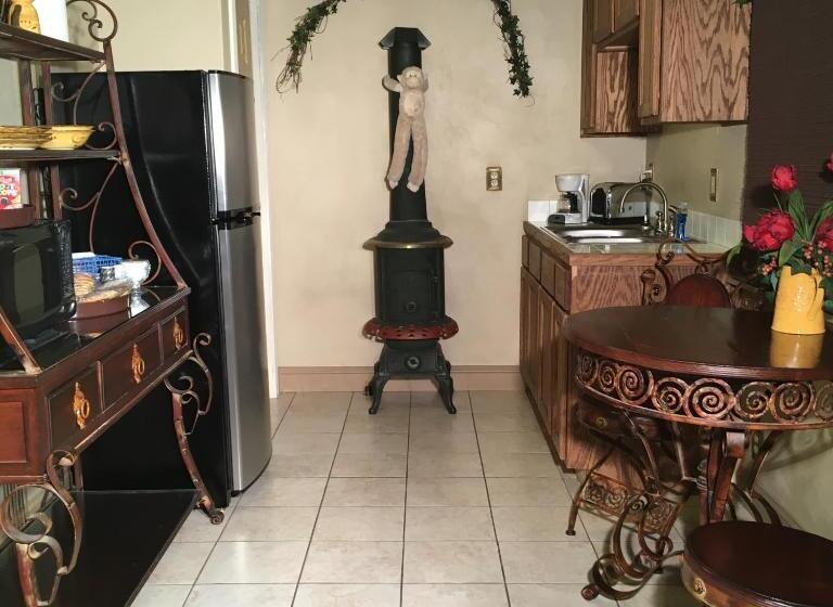 1884 Wildwood Bed And Breakfast Inn