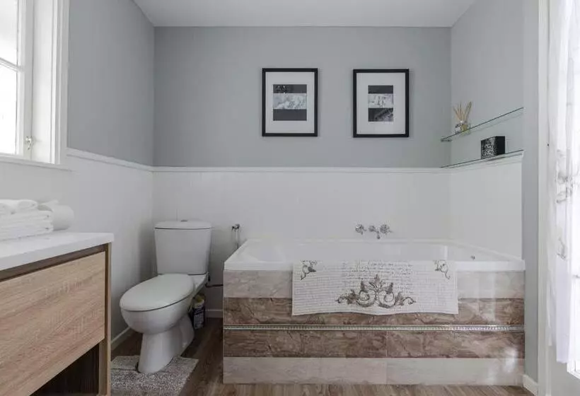 Aamiaismajoitus (B&B) Bycroft Lodge