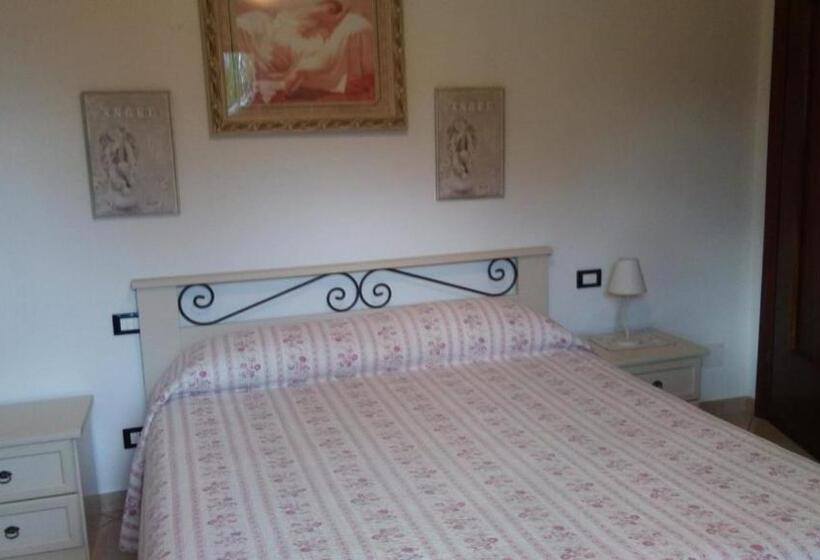 Bed and Breakfast Casa Vacanze L Agrifoglio