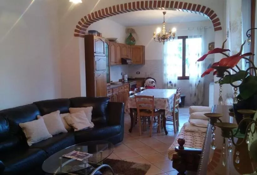 ベッドアンドブレックファースト Casa Vacanze L Agrifoglio