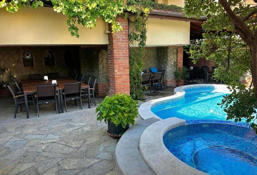 בית מלון כפרי хотел м1