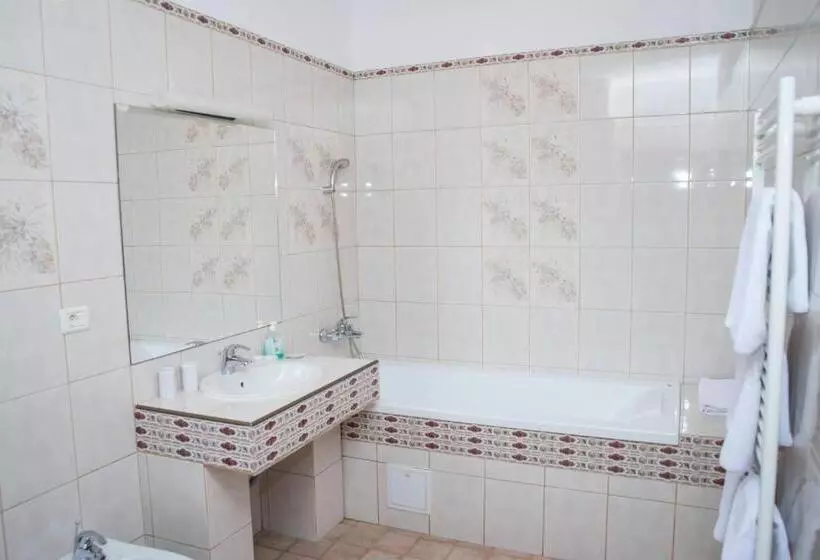 Majatalo Popasul Caprioarei