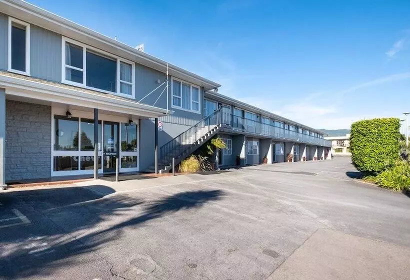 Chevron Motel