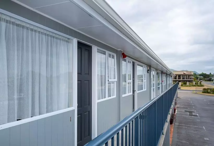Chevron Motel